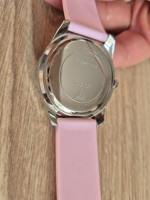 Часовник Guess силиконова каишка