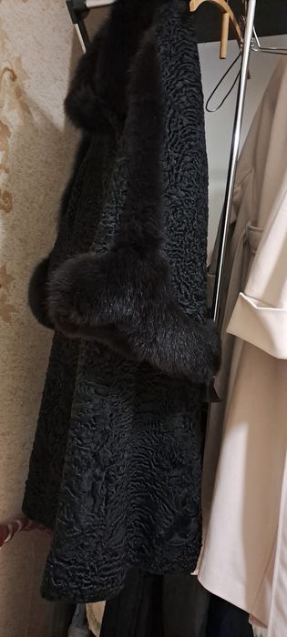 Шуба из каракульчи