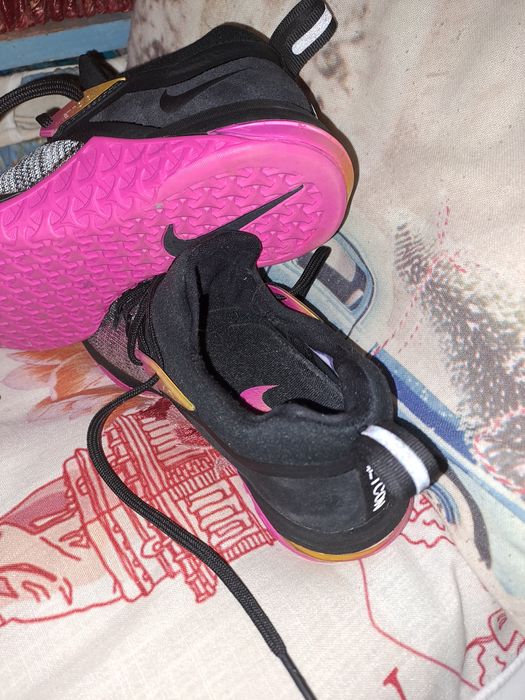 Нови маратонкиTRAINING-MeTCON -NIKE #38.5!