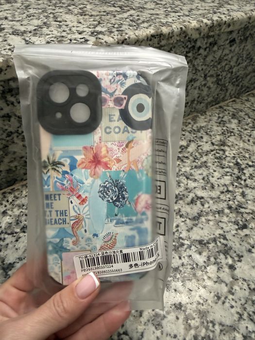 Продавам кейс за iphone 13 и 15