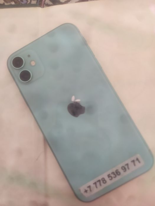 Продам айфон 11 срочно
