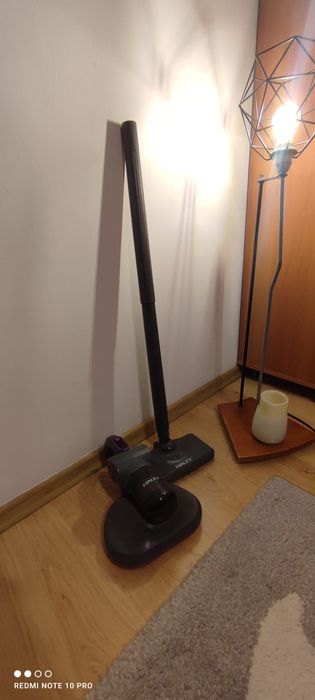 Vând aspirator Haley  UV de pat antiacarieni că NOU