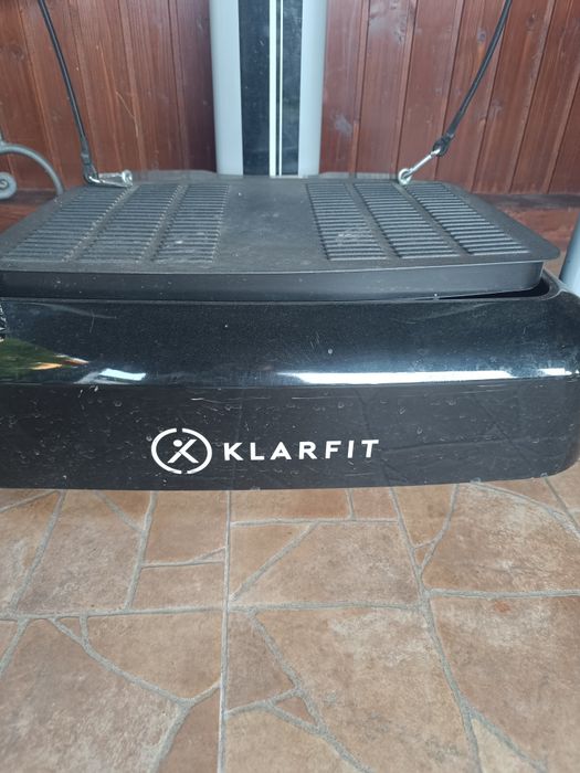 Vând aparat gimnastica cu vibrații Klarfit