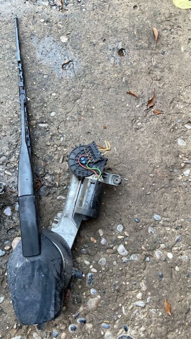 Мерседес 210 лупарик дворник