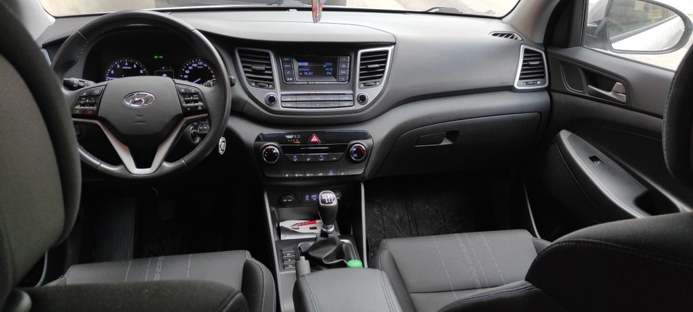 Vând Hyundai Tucson 2WD 6 MT