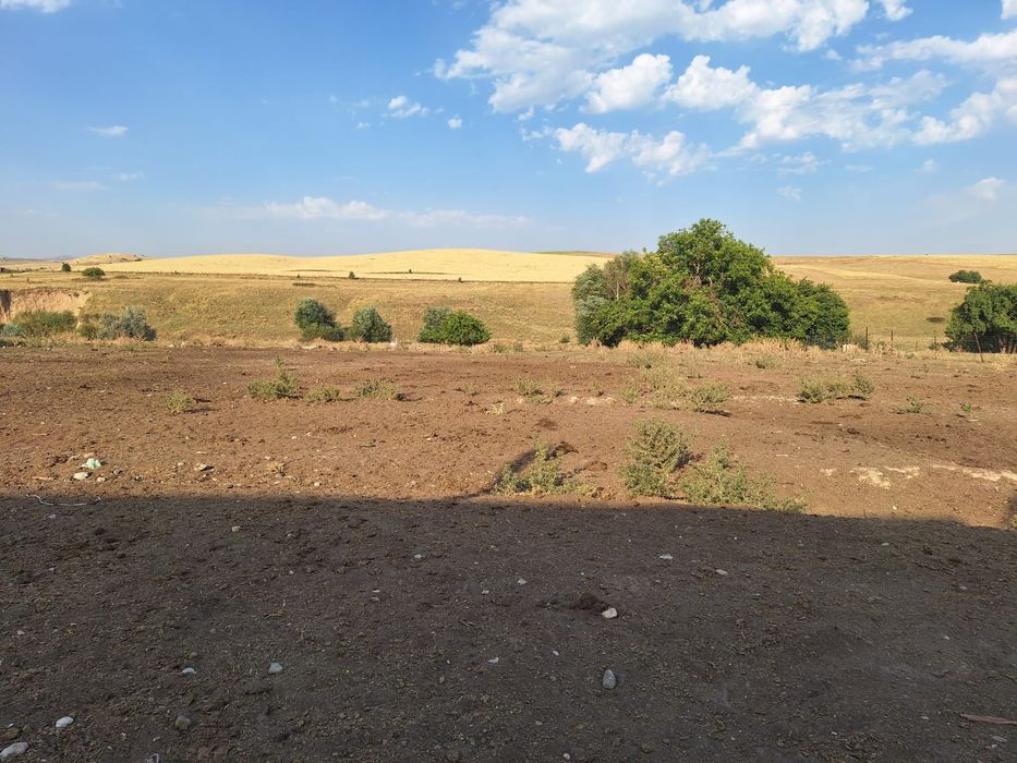 Продам участок. .