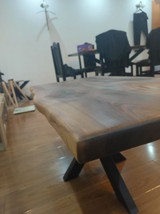 Masă  lemn de nuc