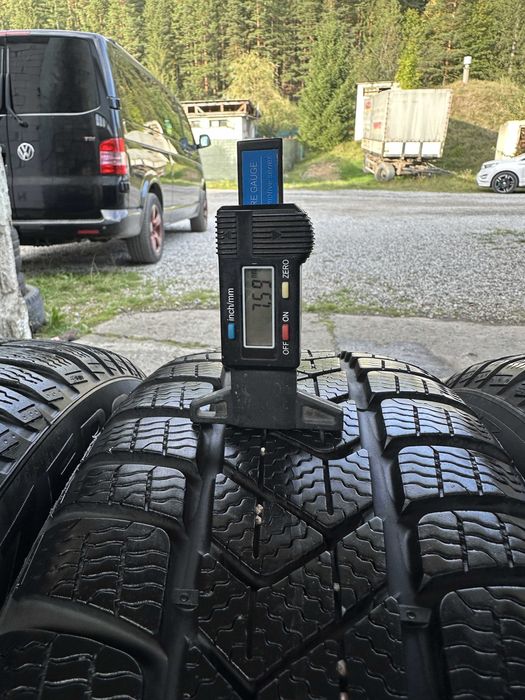 SET 4 Anvelope Iarna 205/60 R17 93H PIRELLI Sotto Zero 3