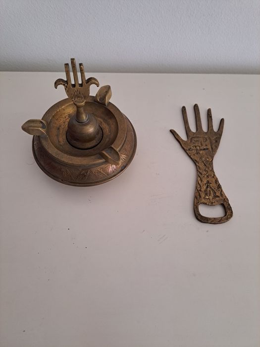 Месингови пепелник и отварачка