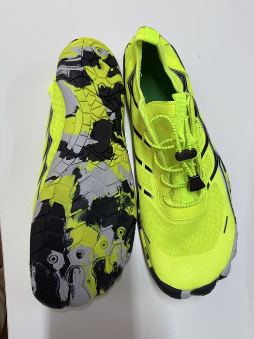 Обувь для плавания. Аквашузи.