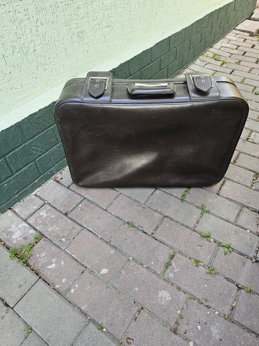 Чемоданы дипломат