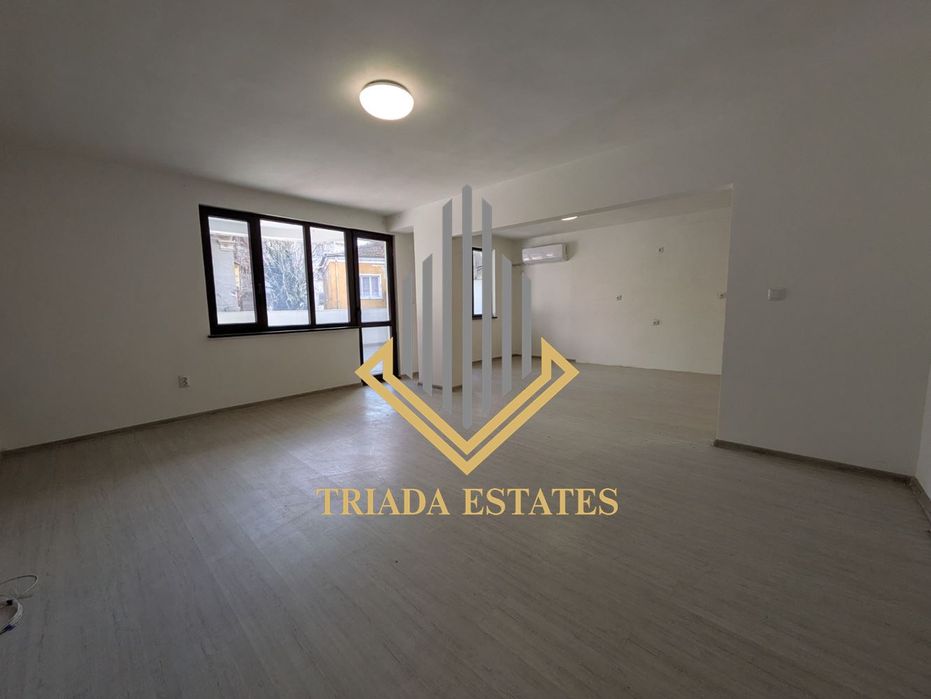 Продава се Тристаен апартамент в Бургас, Център - 152 кв.м за 1191 €/кв.м - Снимка #4