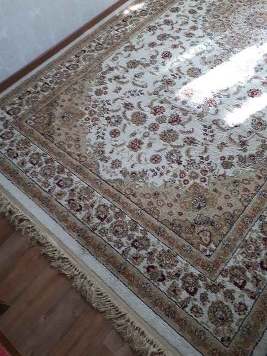 Продается ковры разные