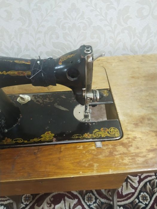 Tikuv mashinasi sotiladi