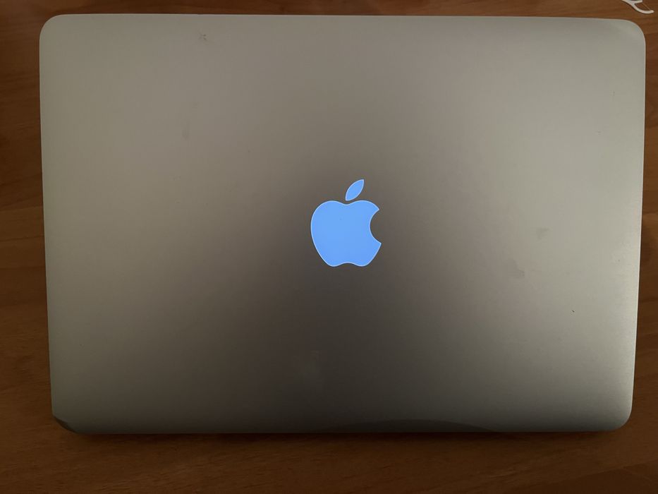 Макбук сатылады срочно