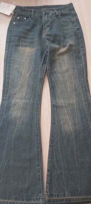 Продам джинсы клёш