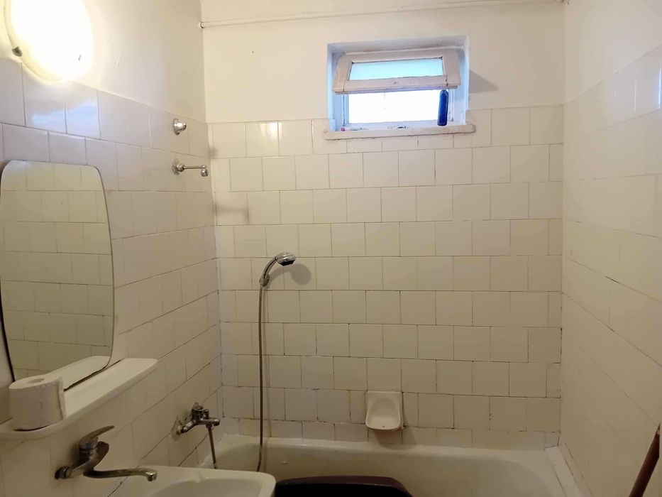 Ap 2 cam Aleea Ulmilor troita 50mp etaj 4Centrala termopan termoizolat