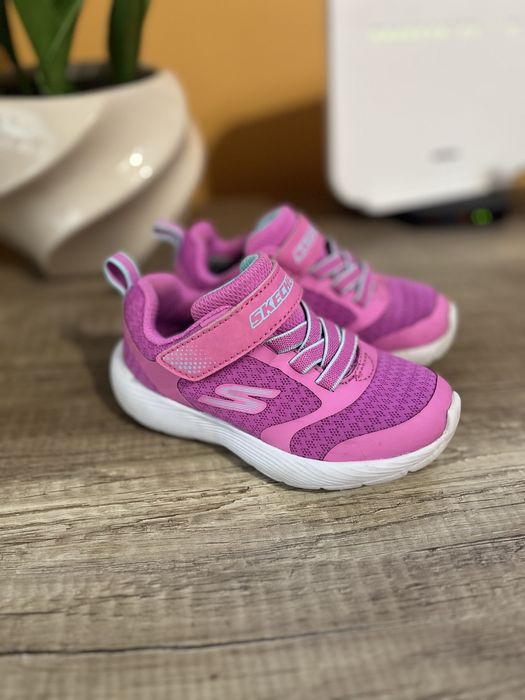 Маратонки скечърс за момиченце