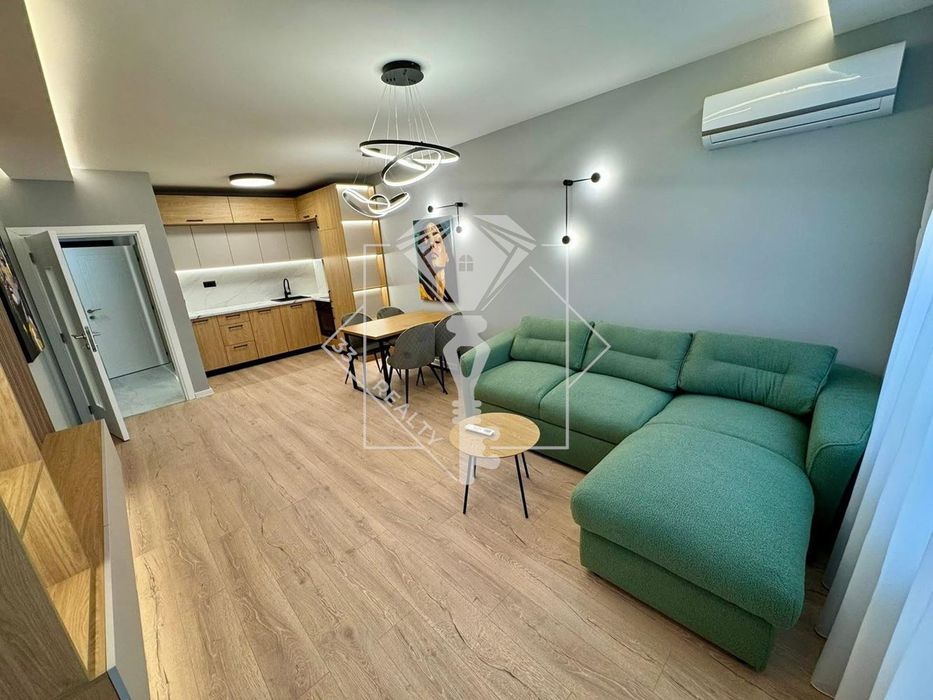 Луксозно завършен двустаен апартамент в кв. Христо Смирненски, Пловди