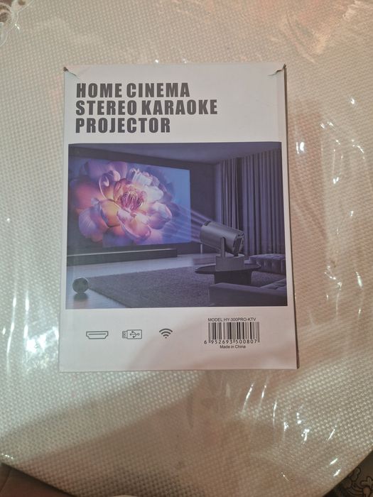 Проектор + караоке новый