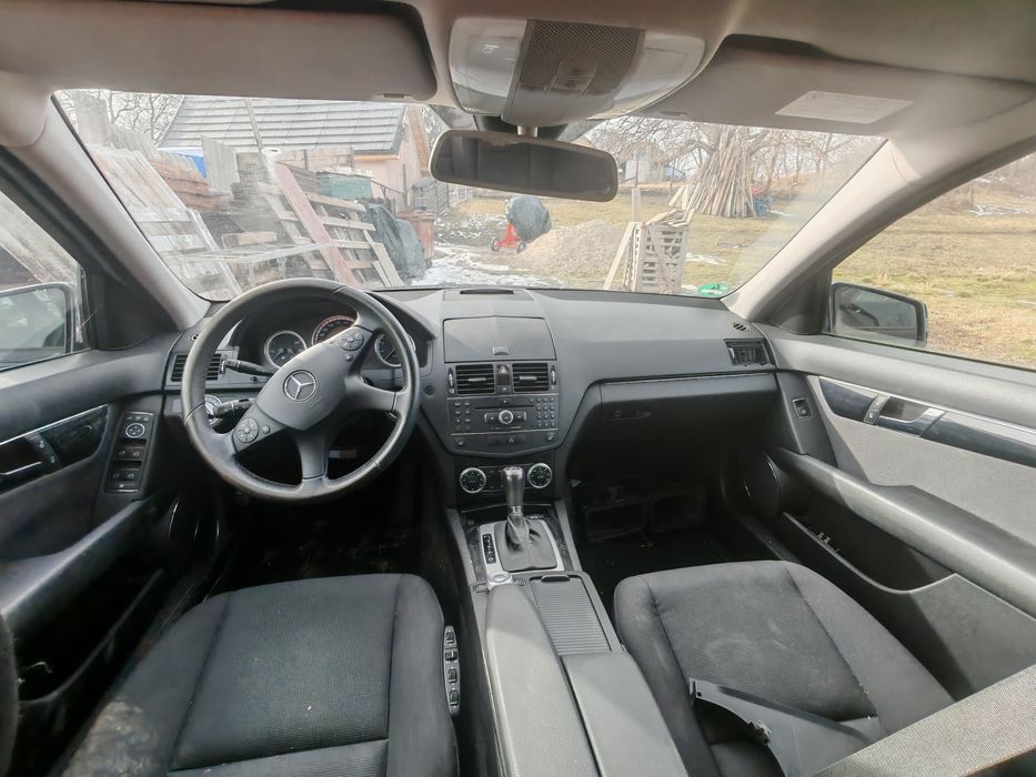 Vând Mercedes c180 benzina