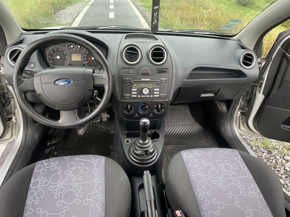 Ford Fiesta 2006 benzina