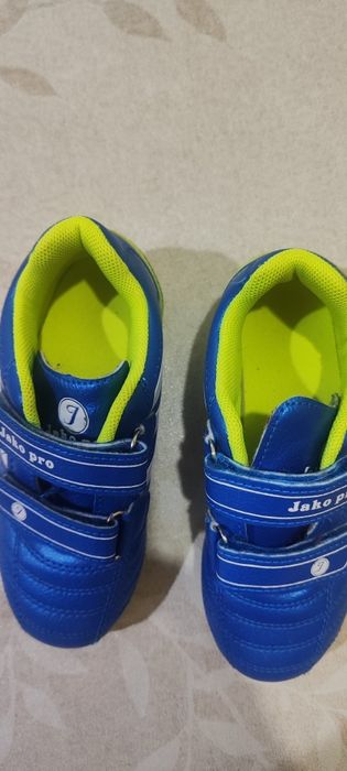 Продам детские бутсы.