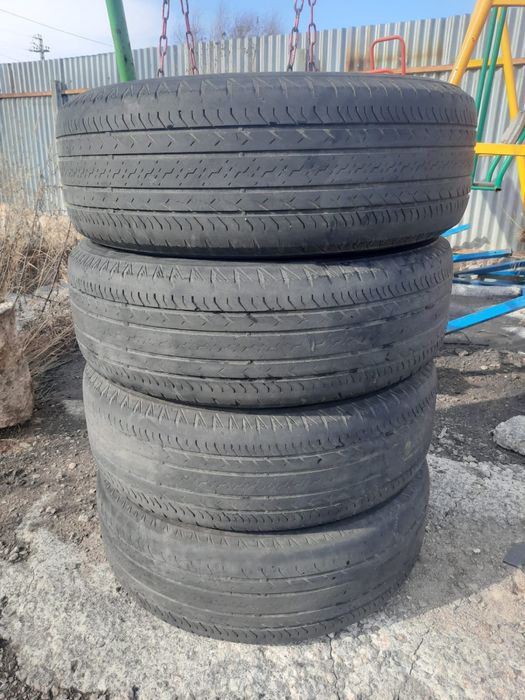 продам шины 225/65R17 Bridgestone