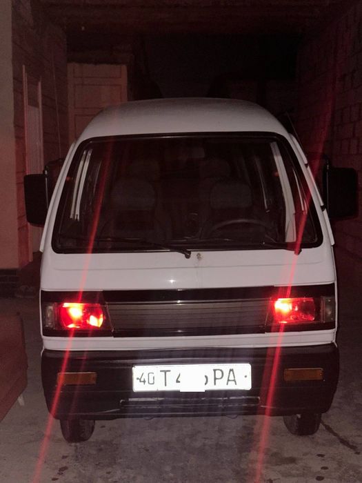 Damas 1998 sotiladi yurib turgan moshina benzin metanga yuradi
