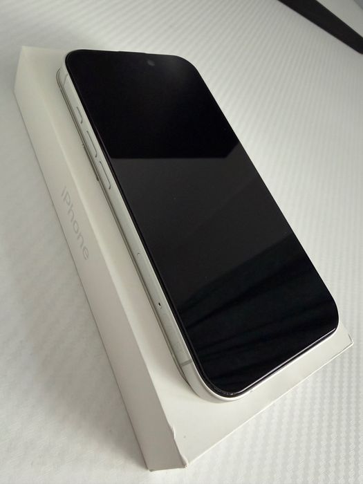 Iphone 16 128GB - в гаранция