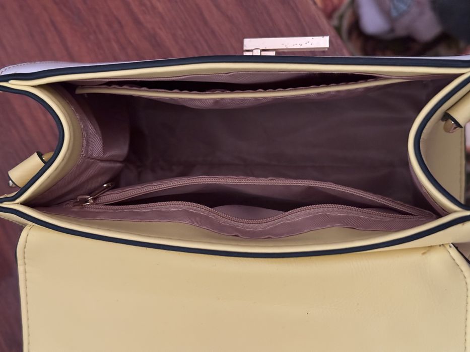 Сумочка женская красивая