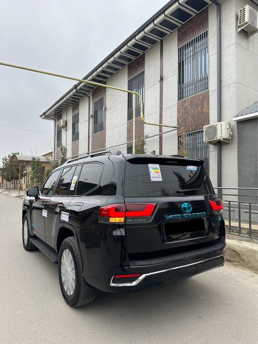 Land Cruiser 300 VX Tayota 2025-yil