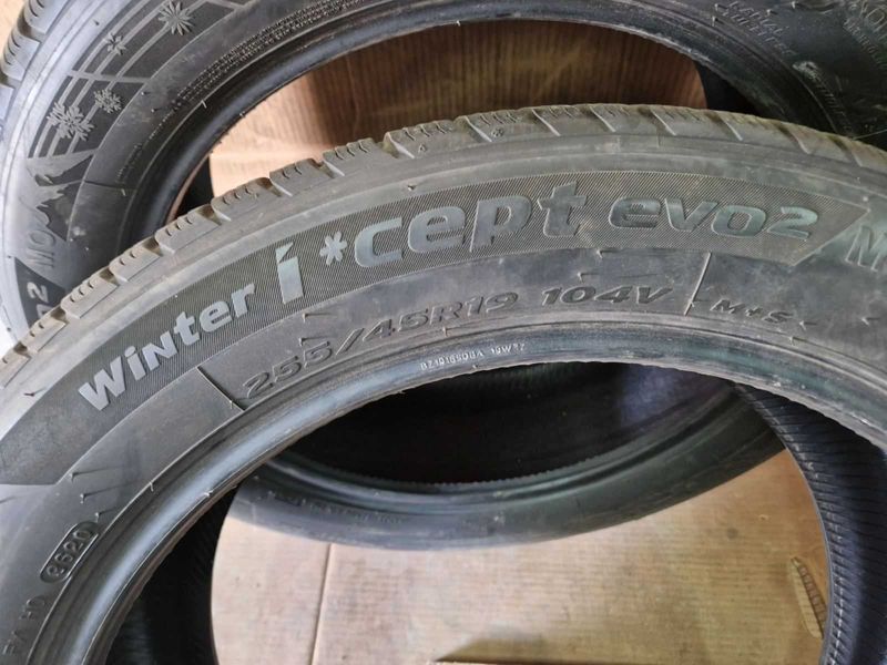 2 Hankook R19 255/45
зимни гуми DOT3620