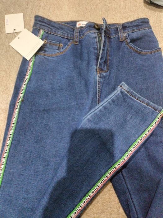 Новые джинсы и брючки стрейч.