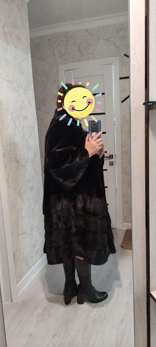 Шуба норковая черного цвета