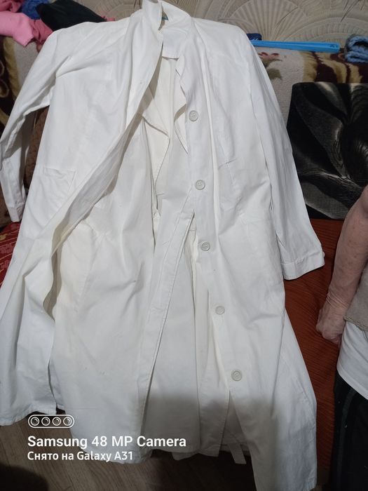 Халаты   бу  белые