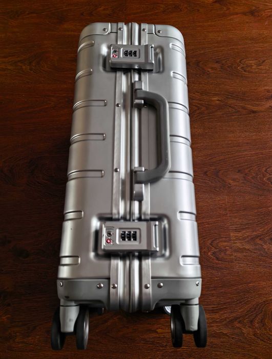 Продаю не большой чемодан