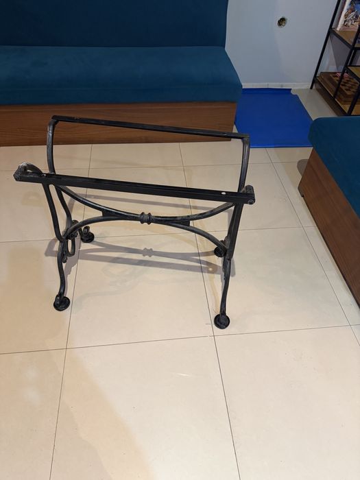 Чугунена основа крака за маса