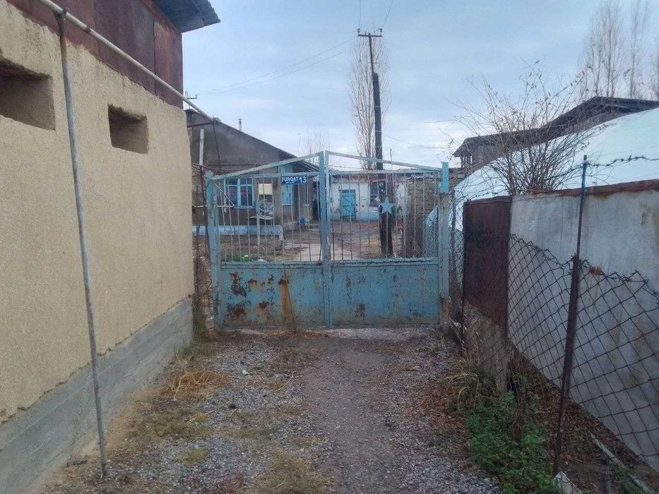 Яангиол тумани Михалбкада 5.5 сотихли Уи сотилади