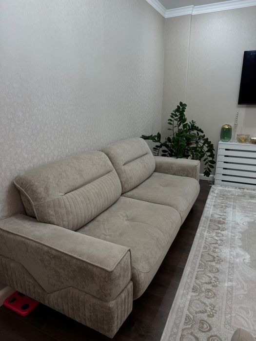 Продам диван для гостиной