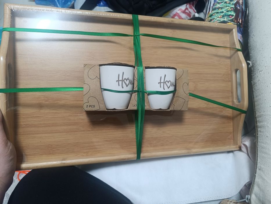 Парные кружки со столиком на двоих