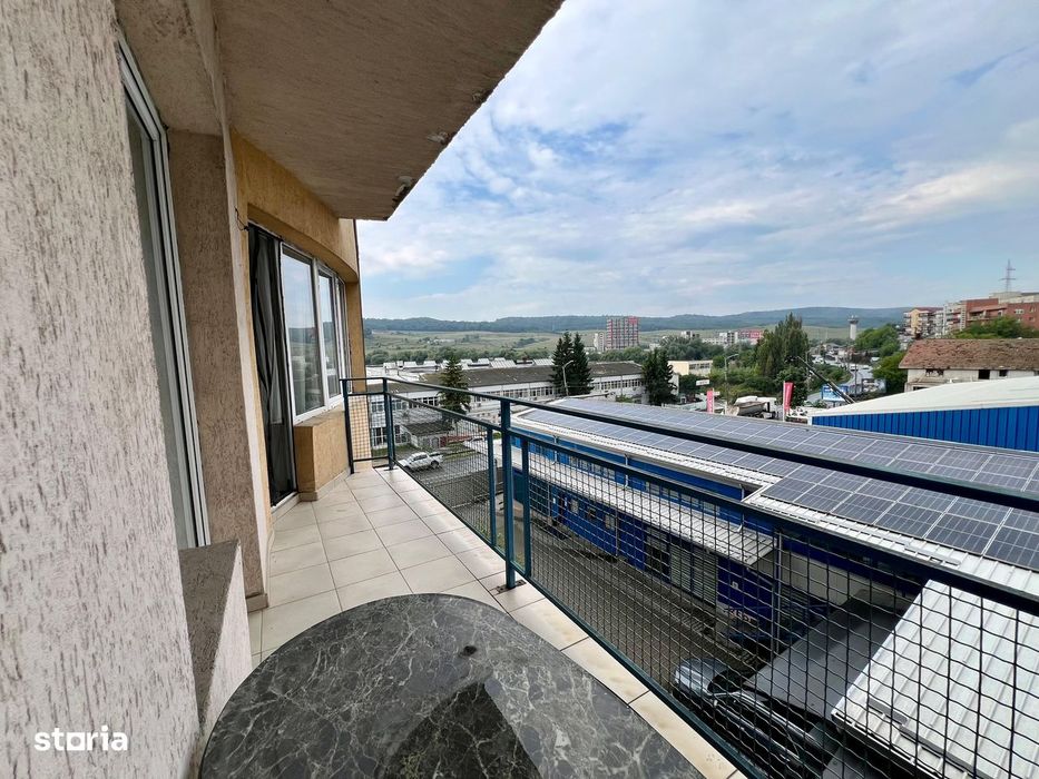 Apartament cu 2 camere și balcon generos – Calea Baciului, Zona Petrom