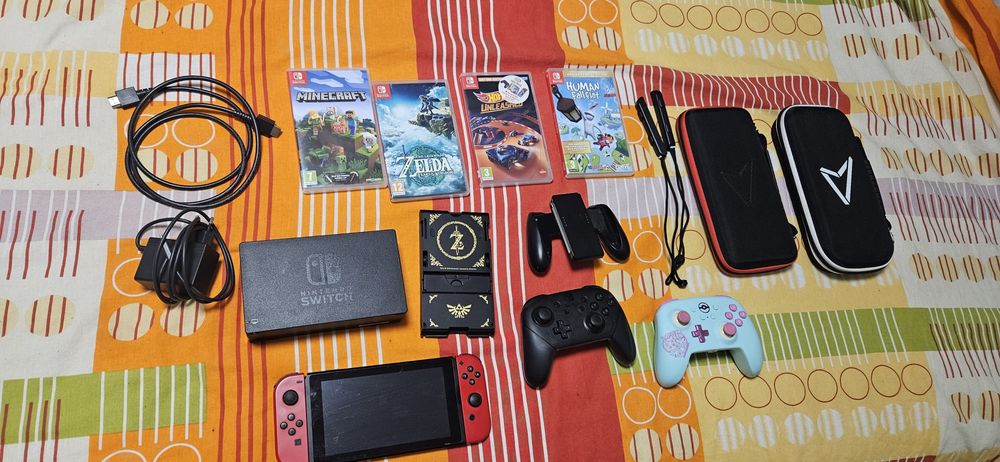 Nintendo swich с аксесоари и игри.