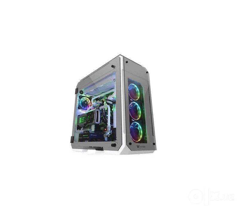 - Корпус Thermaltake View 71 Tempered Glass Snow Edition