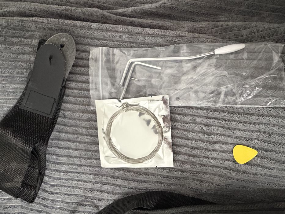 Продам ЭлектроГитару