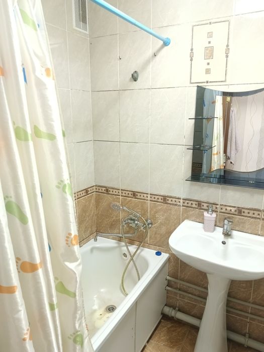 Продам 3 х комн . 6 -10,  5 этаж.