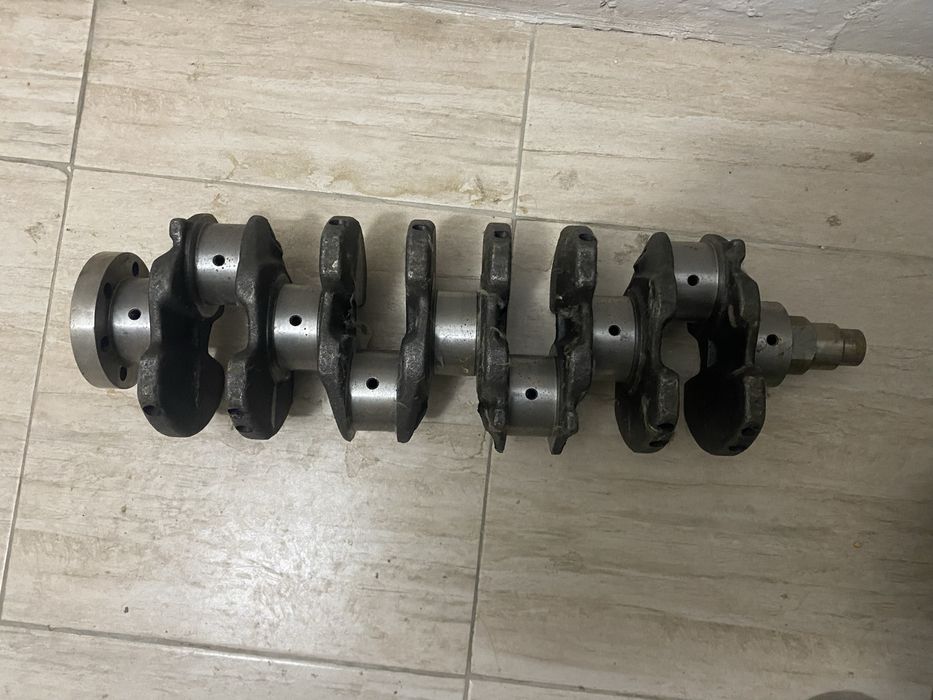 Коленвал на Приору