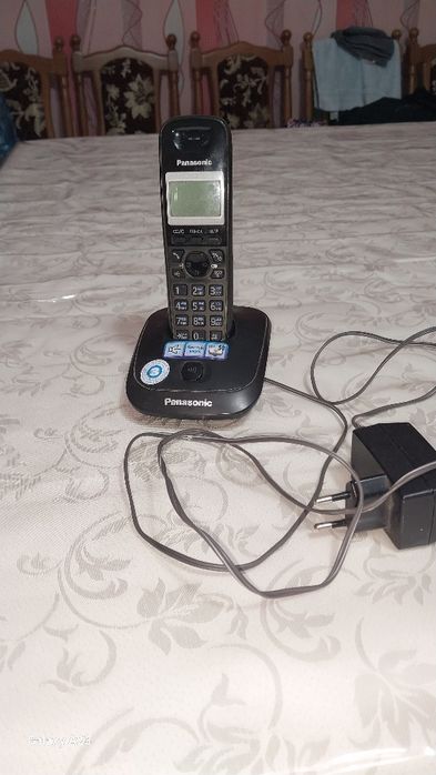 Домашний безпроводной телефон