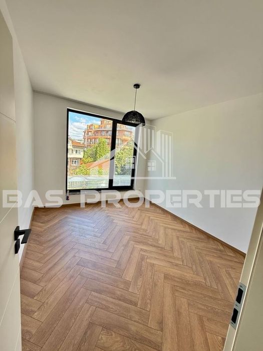 Продава се Тристаен апартамент в София, Витоша - 90 кв.м за 3478 €/кв.м - Снимка #6
