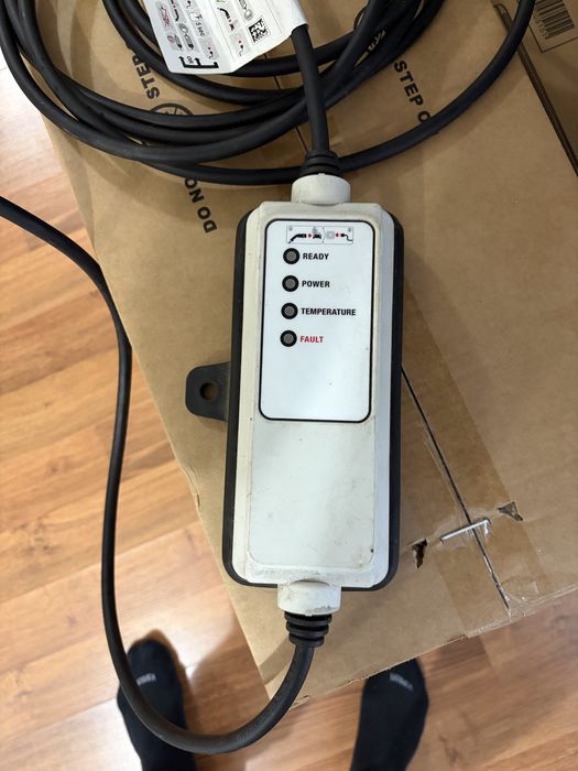 Cablu de incarcare / statie de incarcare originala Dacia / Renault 16A